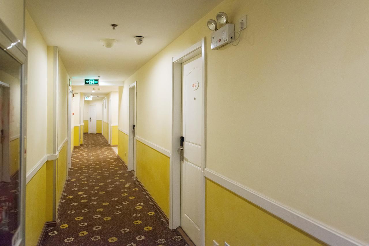 Home Inn Shanghai Century Park Экстерьер фото