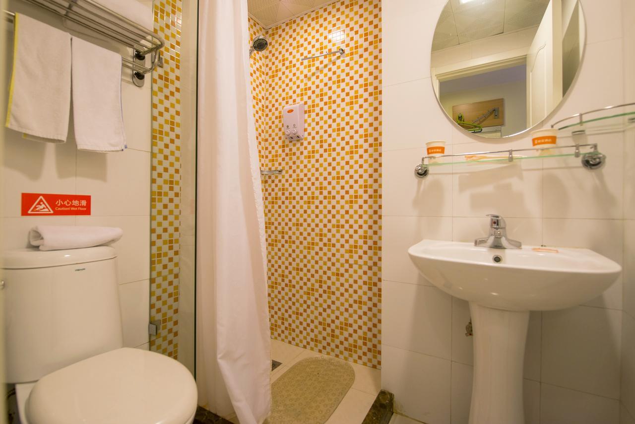 Home Inn Shanghai Century Park Экстерьер фото