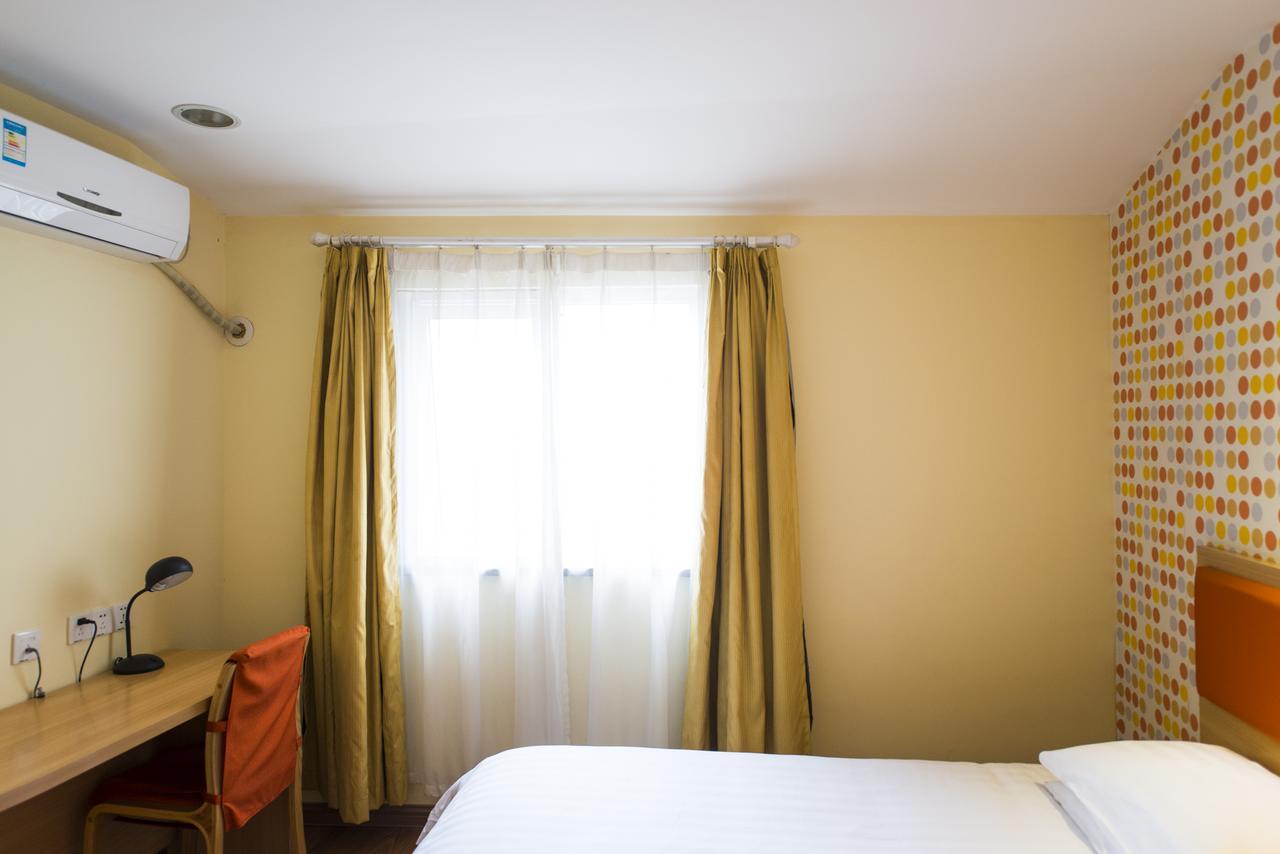 Home Inn Shanghai Century Park Экстерьер фото