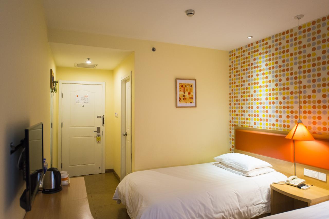 Home Inn Shanghai Century Park Экстерьер фото