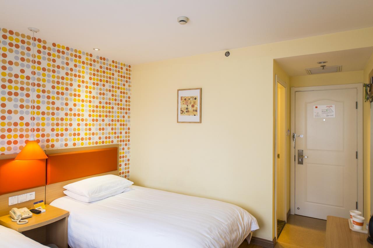 Home Inn Shanghai Century Park Экстерьер фото