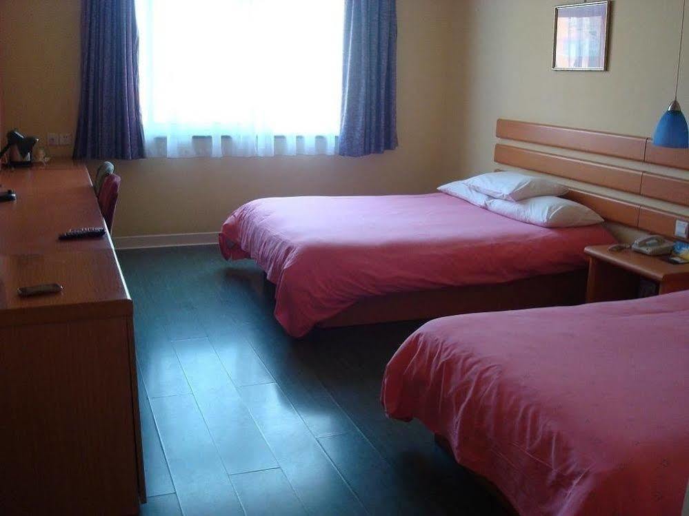 Home Inn Shanghai Century Park Экстерьер фото